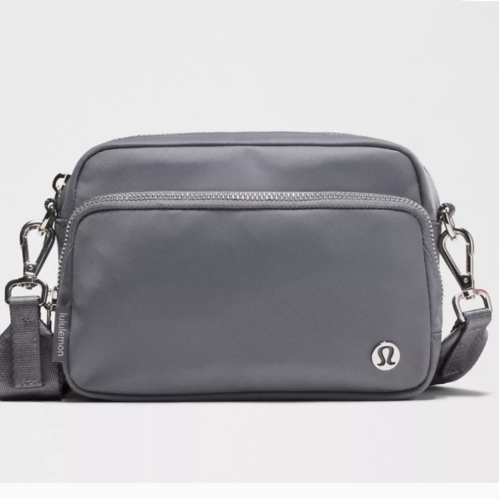Lululemon Everywhere Crossbody Bag purse 2L gray with silver hardware
